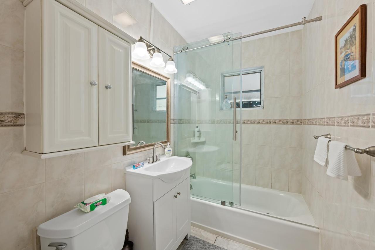 Comfy Bnb W/ King Bed + Work/Travel + Beach 8 Min Plaja Hallandale Exterior foto