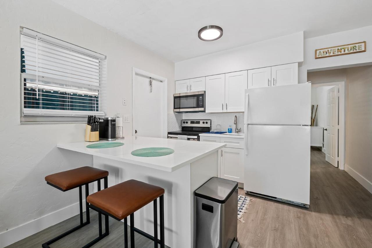 Comfy Bnb W/ King Bed + Work/Travel + Beach 8 Min Plaja Hallandale Exterior foto