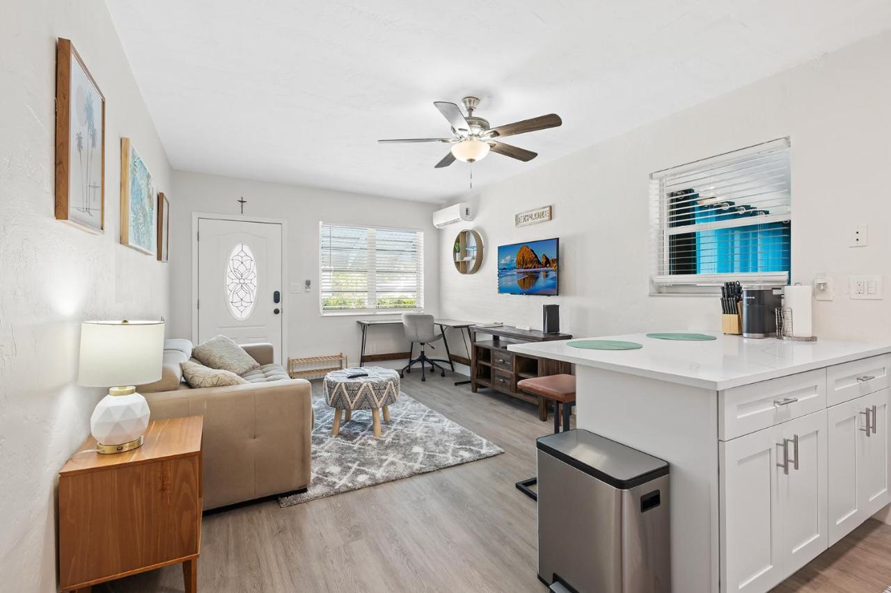 Comfy Bnb W/ King Bed + Work/Travel + Beach 8 Min Plaja Hallandale Exterior foto